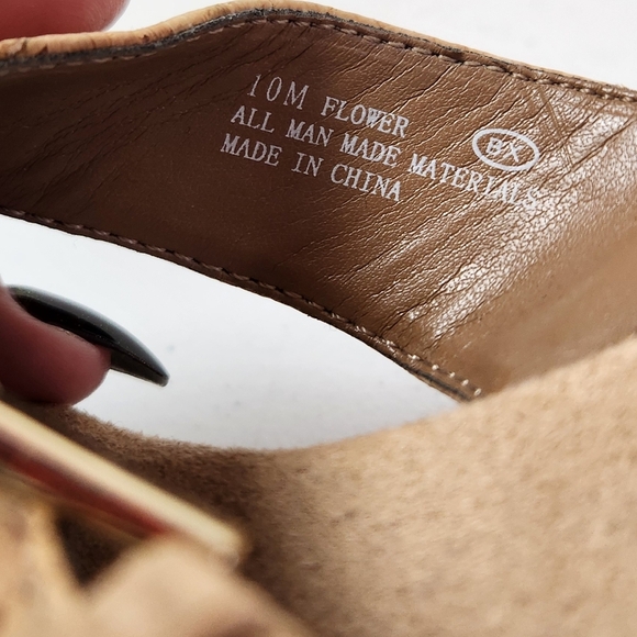 Aerosoles Comfort Memory Foam Wedges Thong Sandals Shoes Cork Womens size 10 - Picture 8 of 11